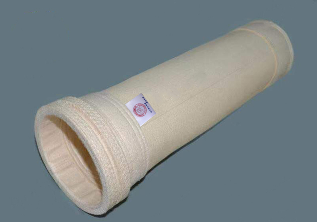 绿能精选日本东丽PPS纤维，采用德国设备进行开松、针刺。数十年来，格尔工艺及应用技术人才始终根据客户过滤程序为其生产配套不同的PPS除尘布袋：PPS（PPS基布）、PPS（PTFE基布）、70%PPS+30%PTFE、50%PPS+50%PTFE，PPS超低排放。所有PPS类针刺毡均经过表面处理或涂层保护，具有较佳的过滤性能，高稳定性，使用寿命。